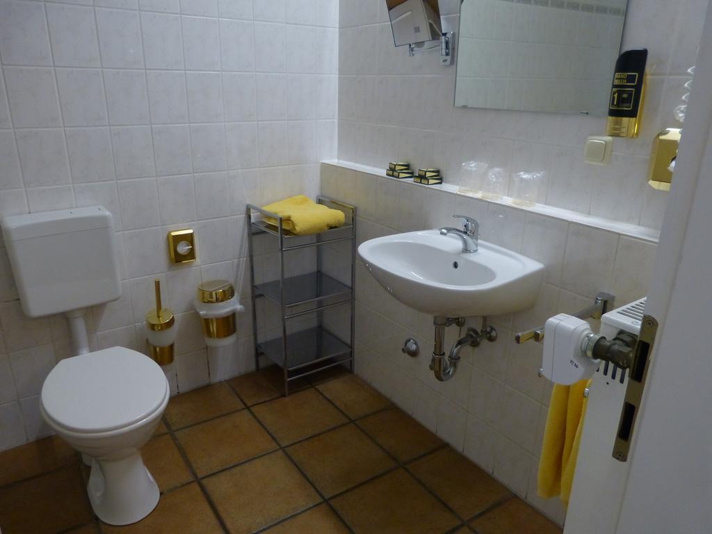 Hotel Am Hehlentor Celle Bagian luar foto